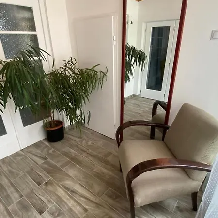 Souterrain Appartement *